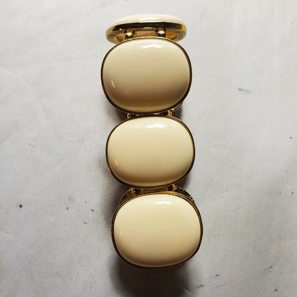 Bijou 80's retro faux ivory stone with gold trim stretch bracelet - Picture 5 of 5